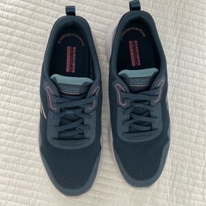 Skechers Women's Dark Navy Cloud Walk/size 8